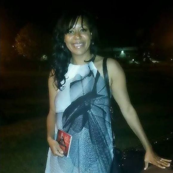 Meet your Posher, Debra - Picture 1 of 1